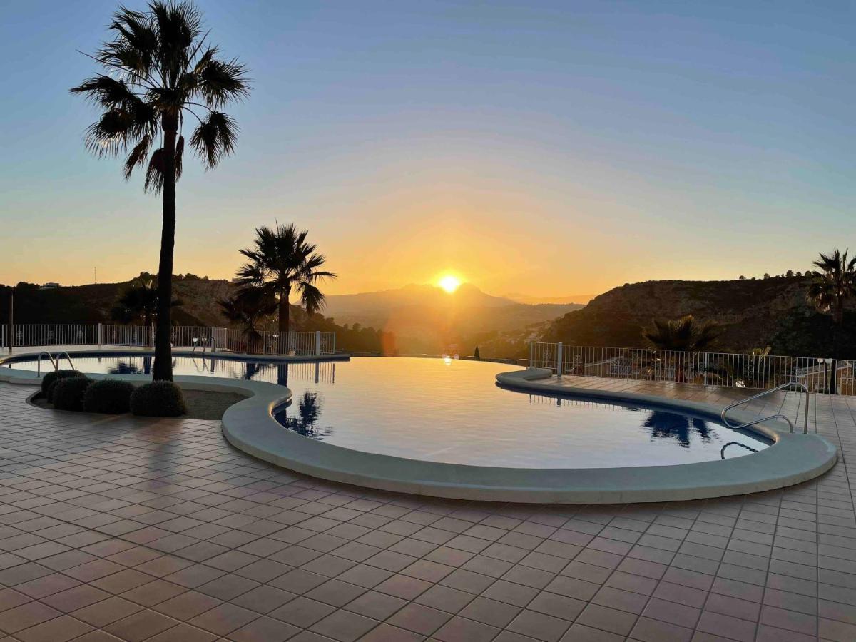 Tranquility, Sun, Breathtaking Views & 7 Minutes Drive To Sea Benitachell Exterior foto